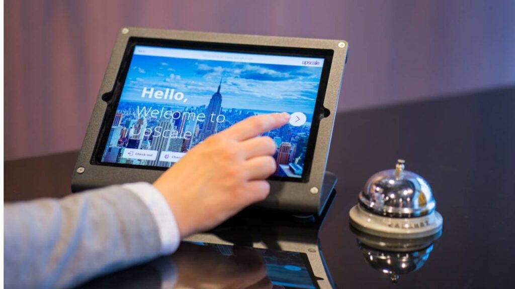 Smart Tools for Front Office Operations: A Practical Guide to Streamlining Guest Experience and Efficiency